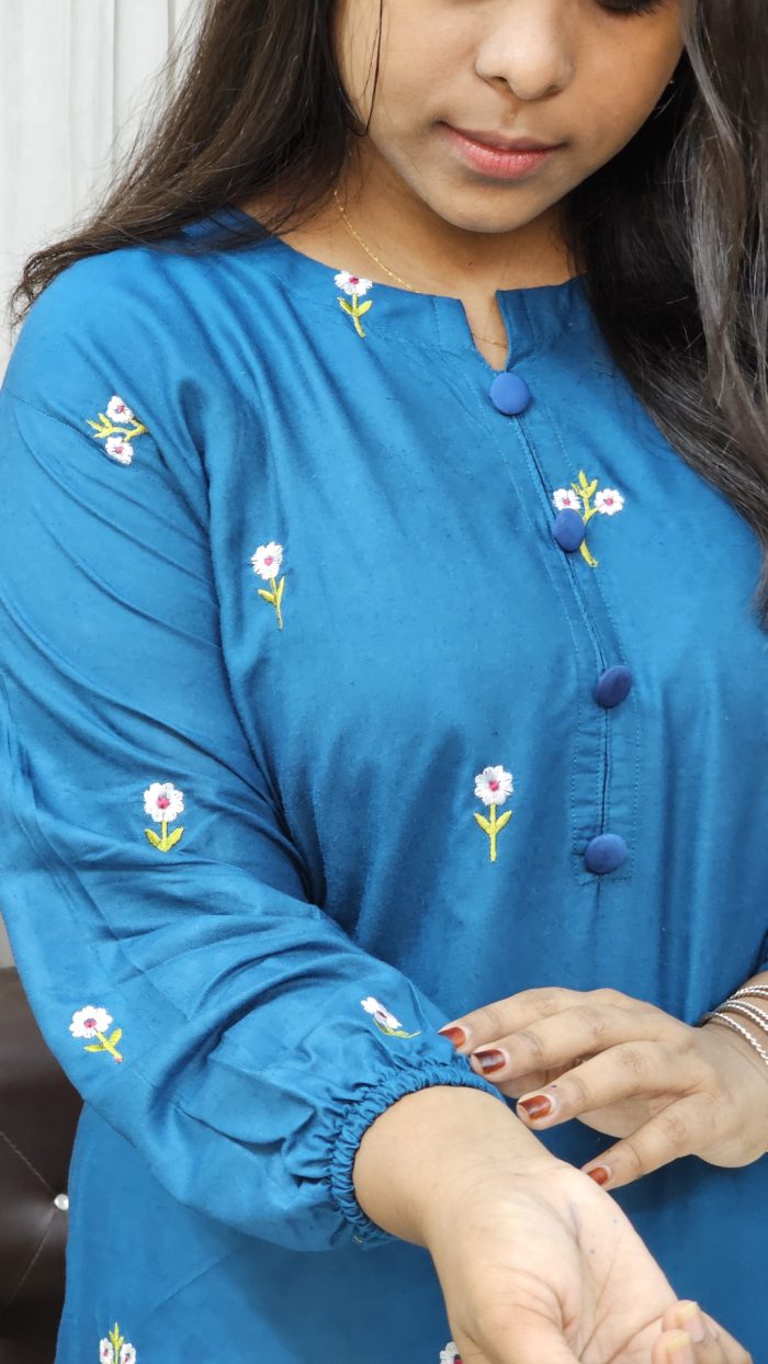 🌸 Flower Lite – Stylish Floral Kurti - Image 4