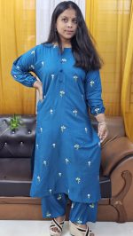 🌸 Flower Lite – Stylish Floral Kurti - Image 2