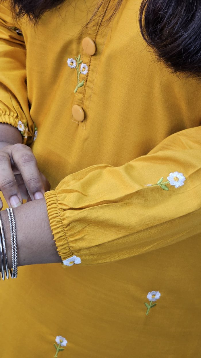 🌸 Flower Lite – Stylish Floral Kurti - Image 8