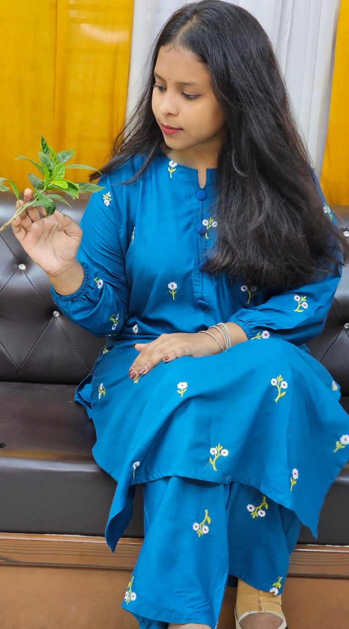 🌸 Flower Lite – Stylish Floral Kurti - Image 1